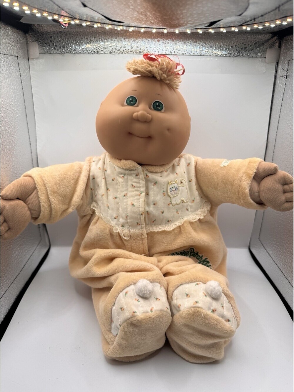 Vintage Cabbage Patch Green Eye Baby In Onsie